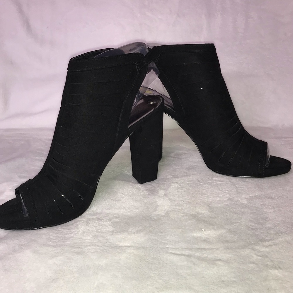 Carlos Santana Scout ankle Bootie